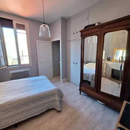 Pont Des Catalans Apartment