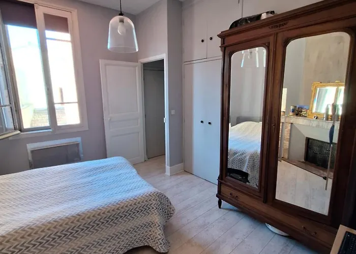 Pont Des Catalans Apartmán